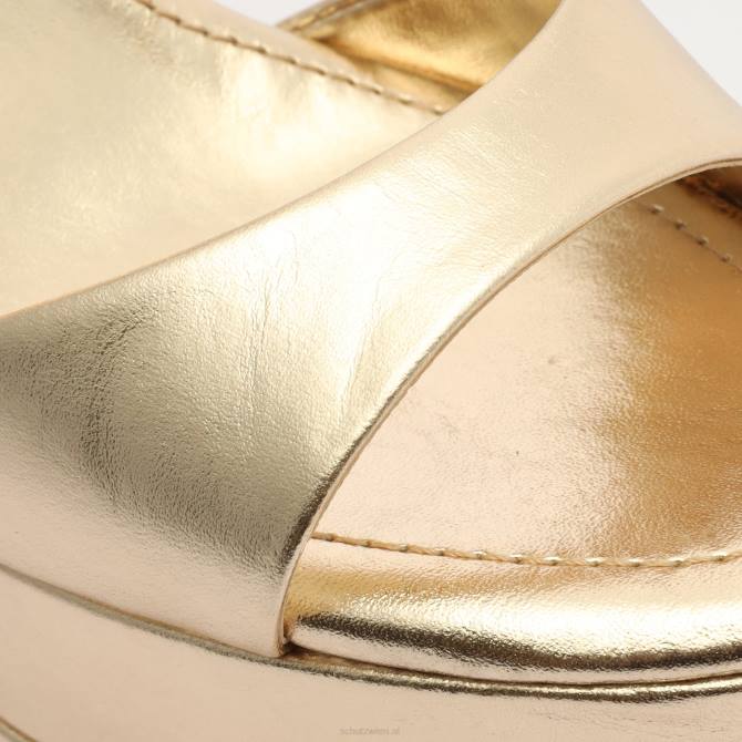 bei Schutz Plateau-Sandale aus Metallic-Leder „Kaila“. Gold D60T644