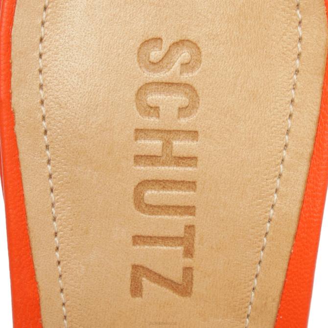 bei Schutz Sandale „Jessie“ aus Vinyl und Nappaleder orange D60T383