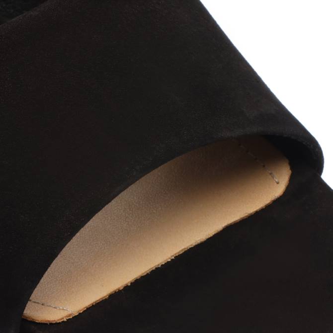 bei Schutz Sandale aus Nubukleder von Dethalia Schwarz D60T319