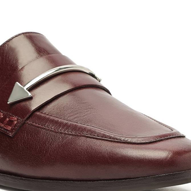 bei Schutz Desmond Caseina flach rubi D60T586